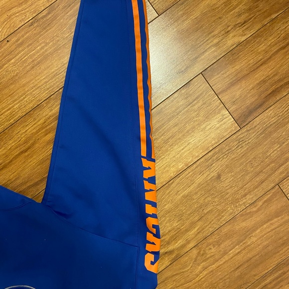 Meet your Posher, T - Picture 7 of 7